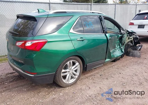 2018 Chevrolet Equinox Premier z USA, uszkodzony, nr VIN 2GNAXNEX9J6157089